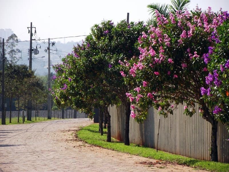 Terreno à venda, 2600 m2  Condomínio Estancia Bom Tempo, Murado e bem localizado, Londrina, PR