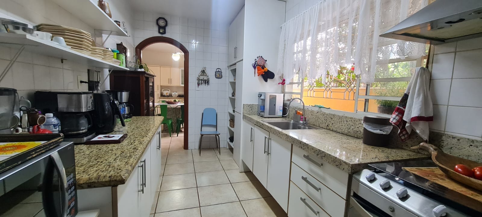 Casa Duplex  à venda, 404m² úteis, 4 quartos sendo 3 suítes,  4 vagas- Jardim Quebec, Londrina, PR
