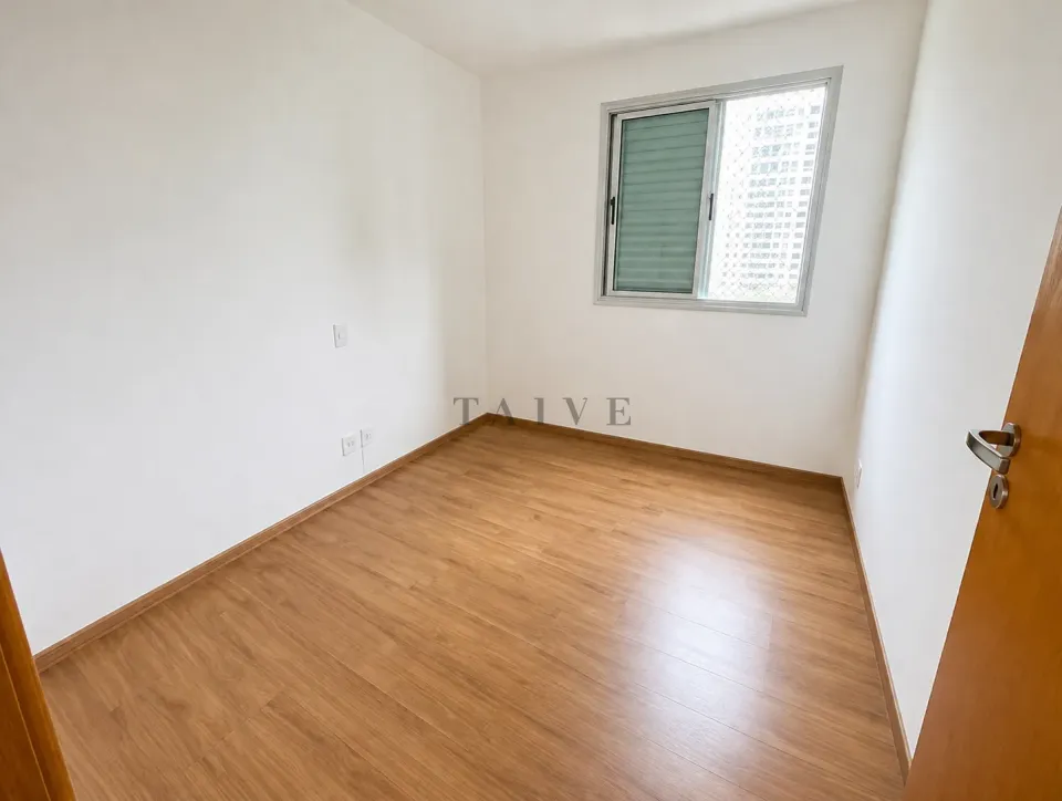 Vende-se apartamento com churrasqueira na sacada, 75 m², 3 quartos (1 suíte), no Condomínio Florais Eco Resort & Residence, Gleba Palhano, Londri - foto 3