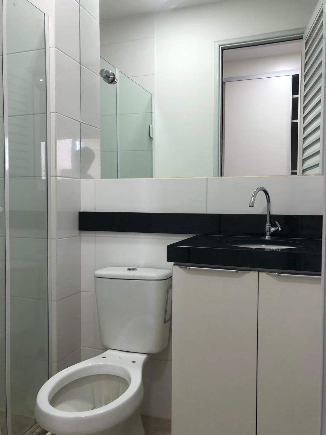 Apartamento à venda, Edifício Le Blanc, 236m² úteis, 3 suítes, 4 vagas, elevador privativo, ampla varanda gourmet - Gleba Palhano, Londrina, PR