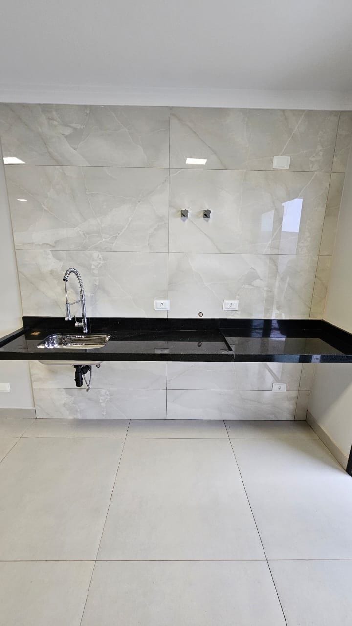 Casa à venda, condomínio Morada das Flores, 129m² úteis,  3 quartos sendo 1 suíte, 2 vagas- recém construída - Cambé - PR