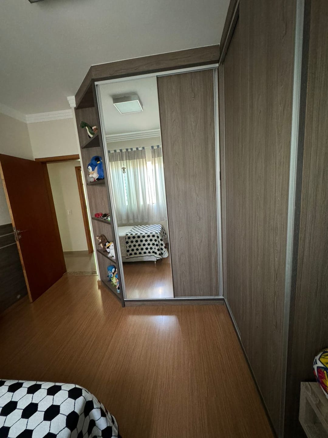 Casa à venda, Condomínio Morada das Flores, 160m² úteis, 3 quartos sendo 1 suíte, todo planejado -  Cambé/PR