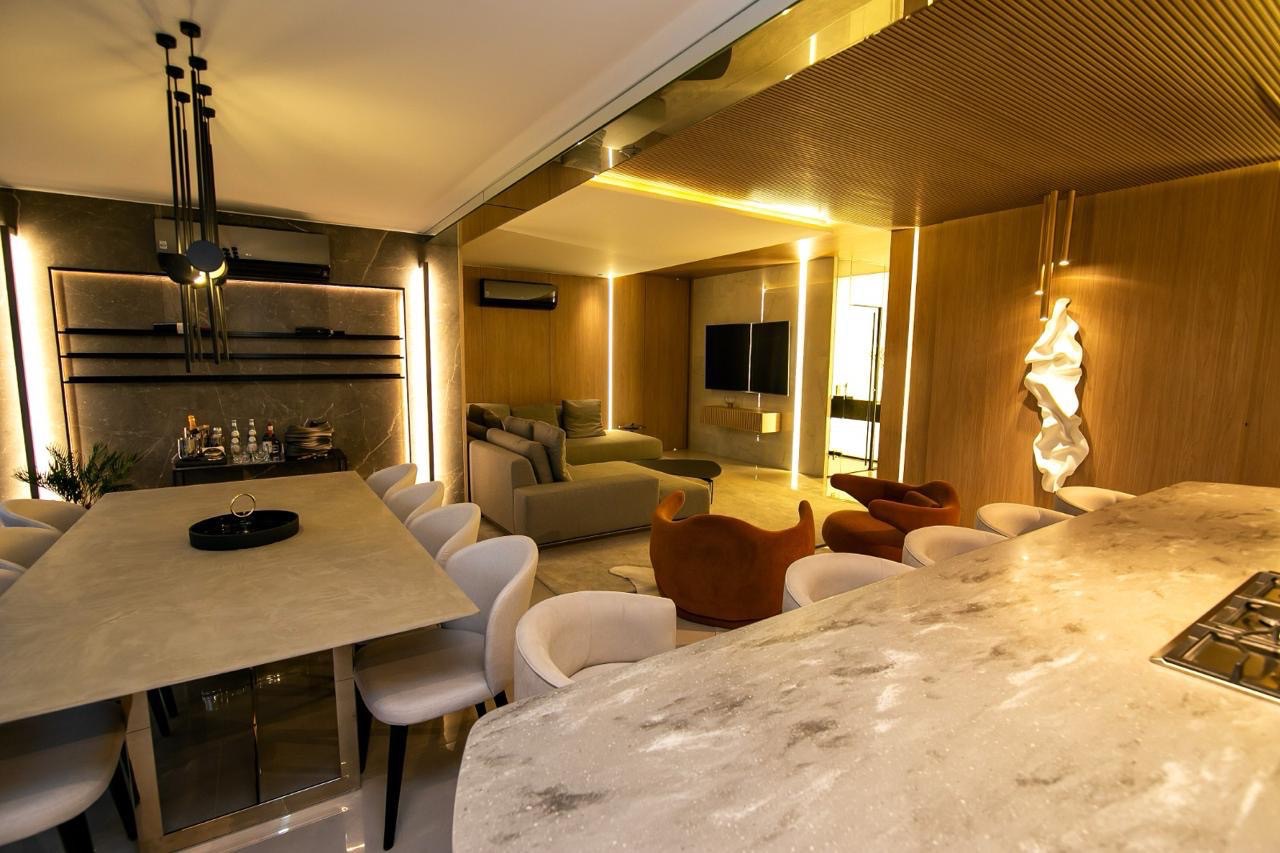 Apartamento a venda , Edifício Absoluto,  167m² úteis, 3 suites, todo planejado, andar alto, elevador privativo- Gleba Fazenda Palhano, Londrina,