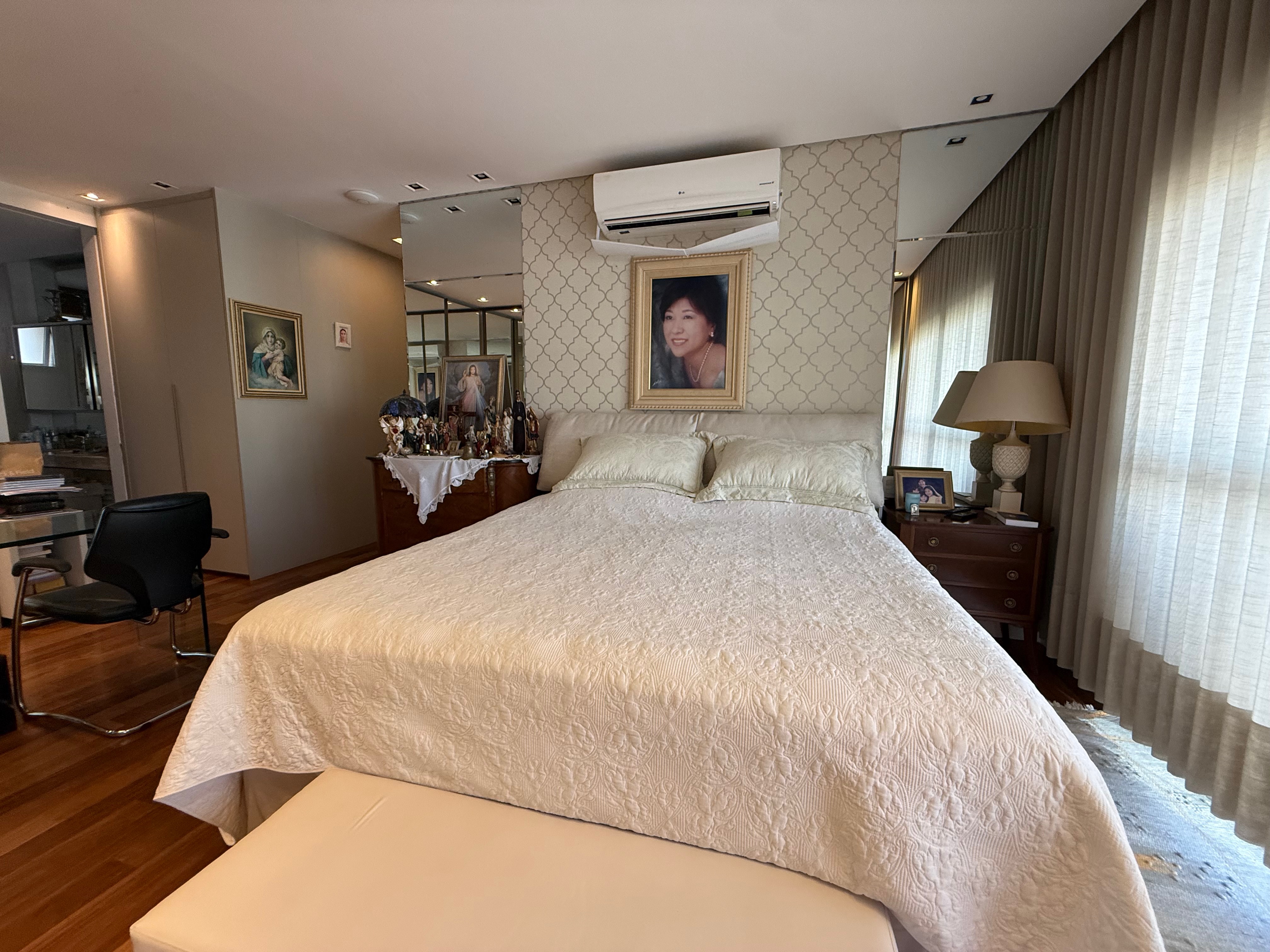 Apartamento à Venda,Porteira fechada, 245m² Privativo aceita permuta, Contém 4 suítes,3 vagas Garagem Gleba Palhano, Londrina, PR