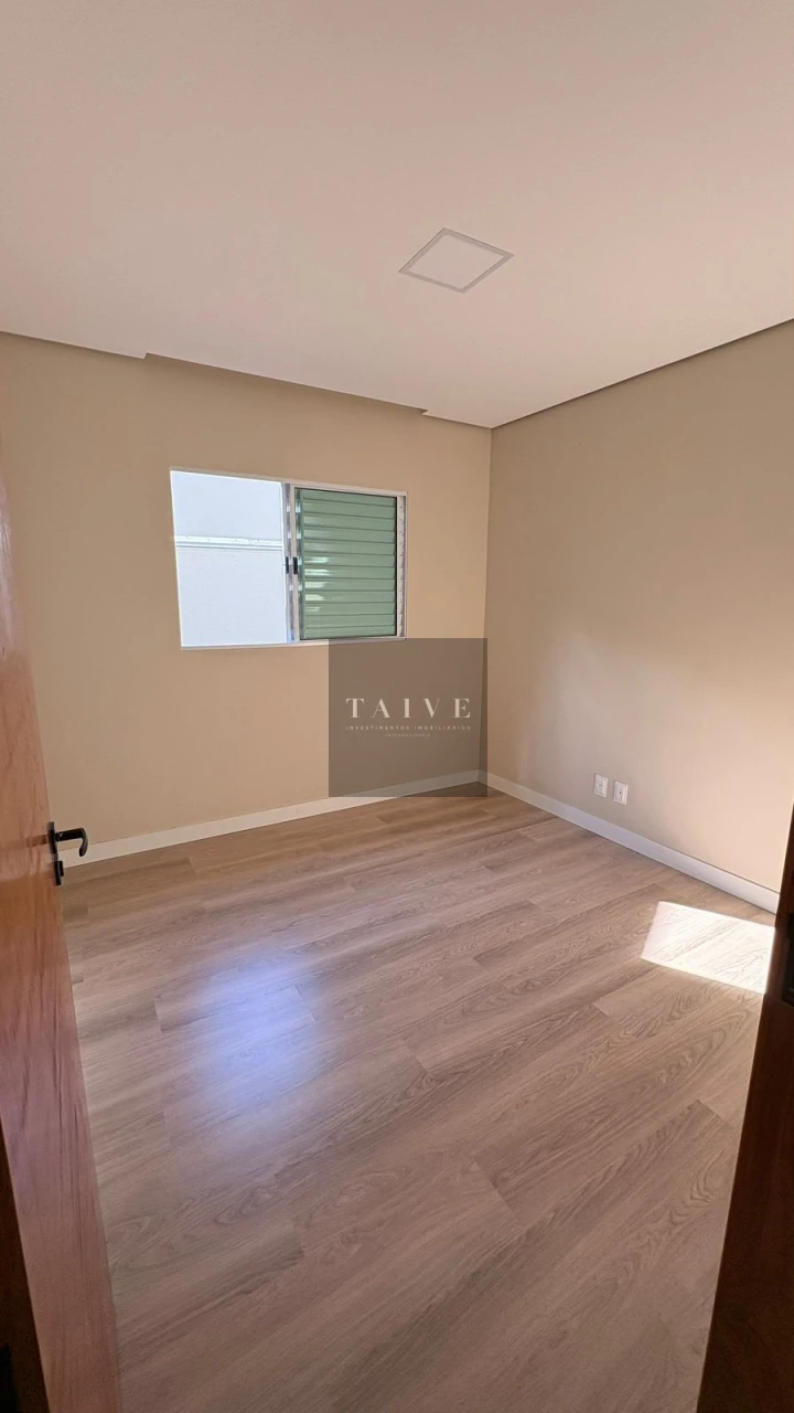 Casa à venda, 3 quartos sendo 1 suíte, 97 m², Jardim Pérola, Londrina, PR