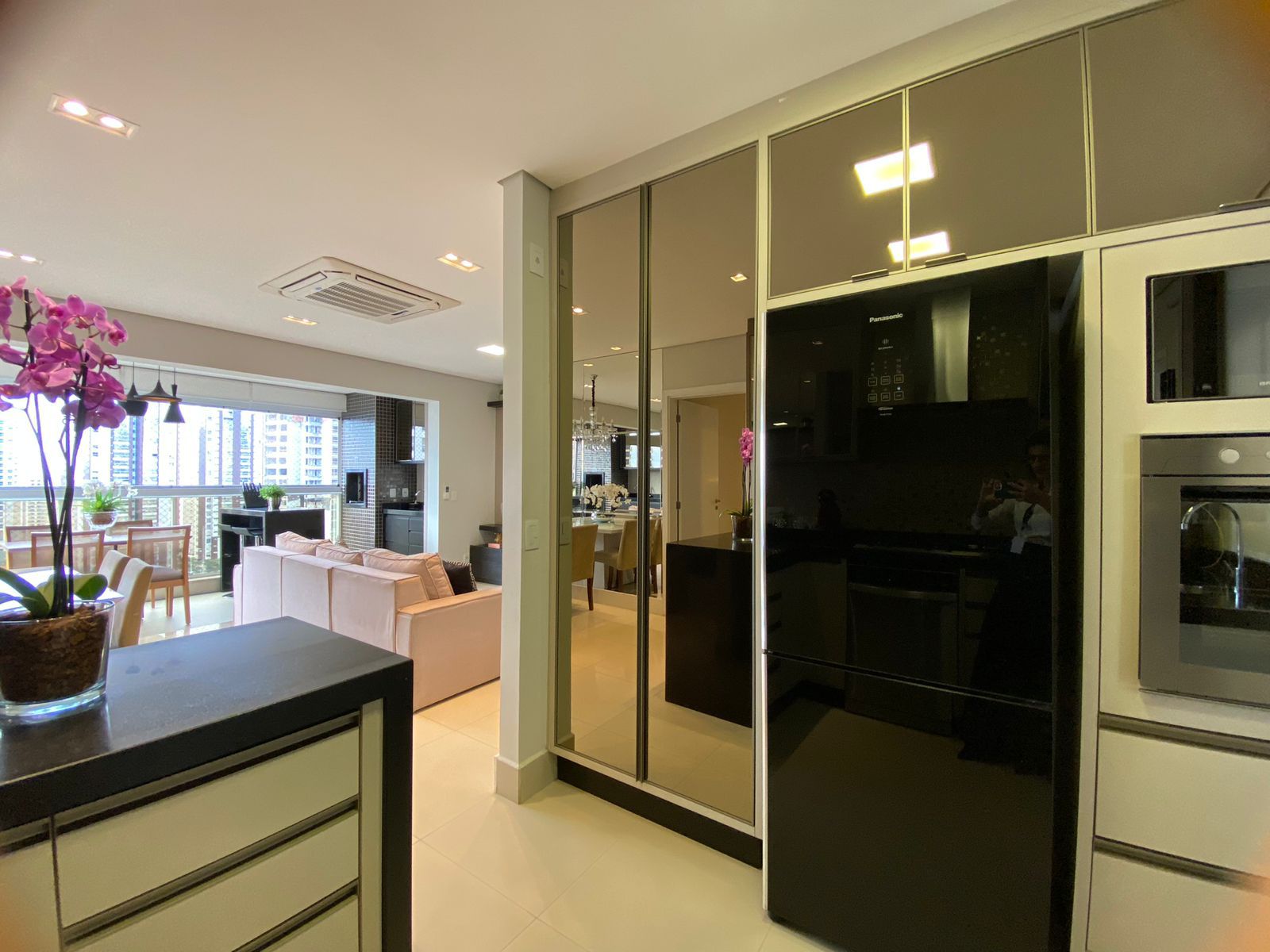 Apartamento à Venda, Ed Kensington, 114m2 úteis,  3 quartos sendo 1 suíte, 3 vagas- Gleba Palhano - Londrina, PR