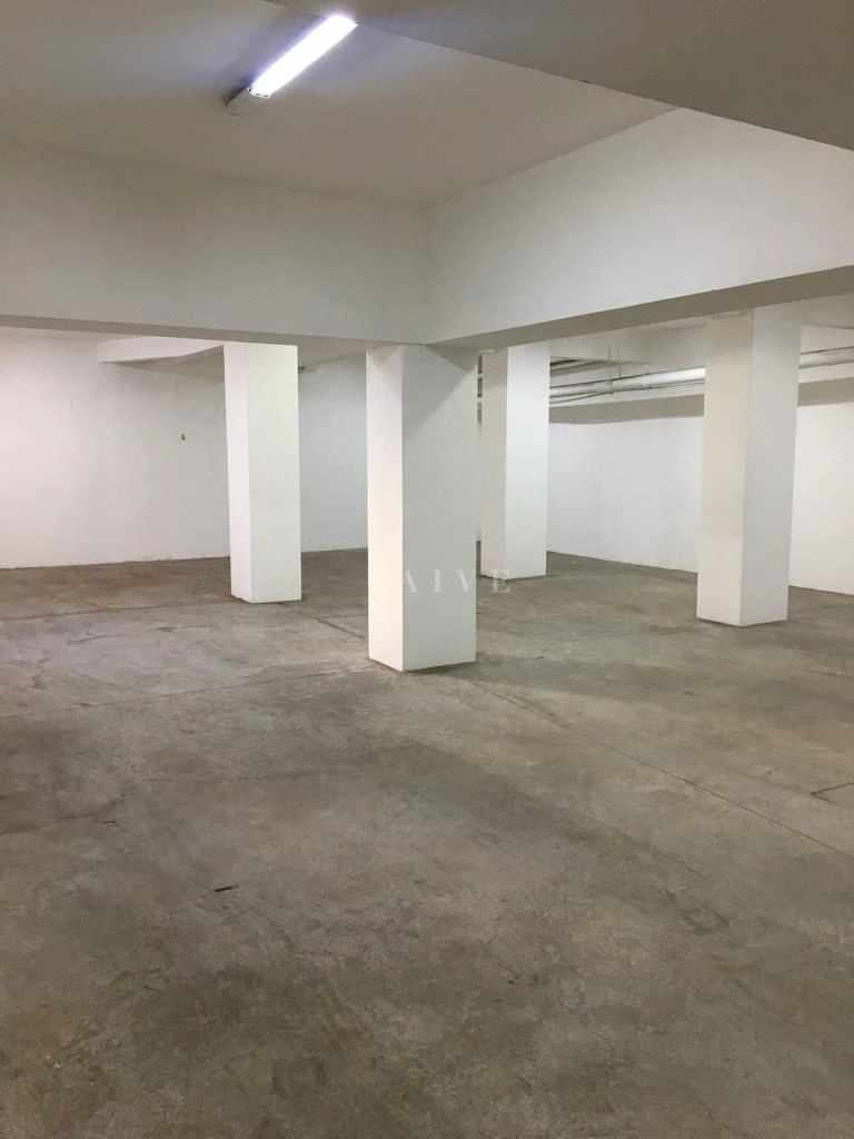 Barracão para locação, Av. Maringá, 814m² úteis, 14 garagens, frente vidro, Londrina-PR - foto 23