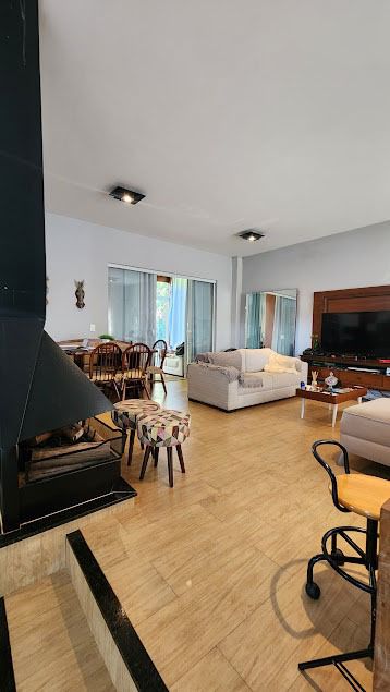 Chácara à Venda, 2500m², Condomínio Golf Ville, casa 120m² úteis, cozinha planejada - Recanto Santa Andréa, Cambé, PR
