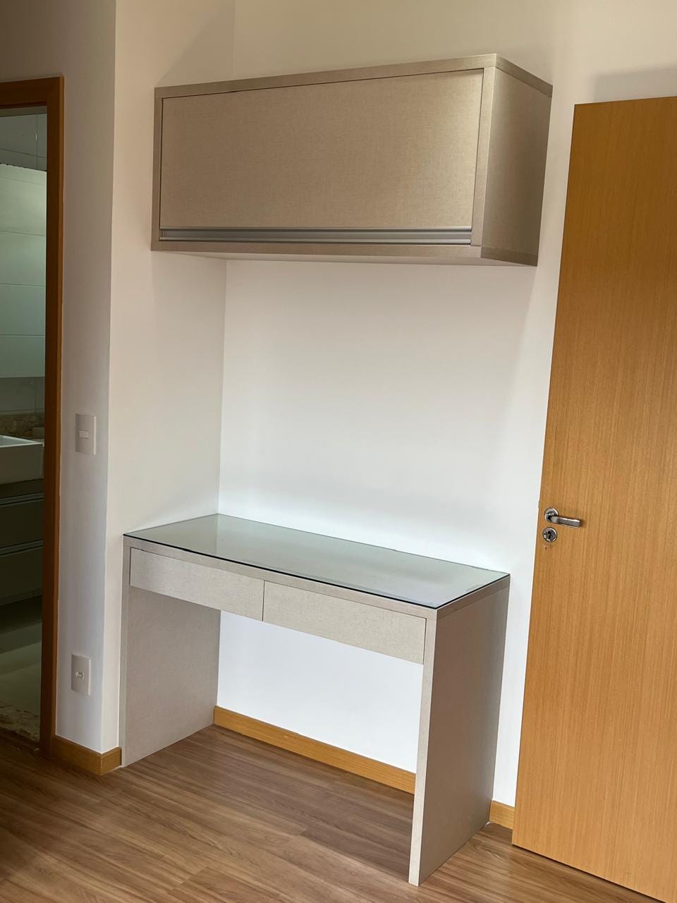 Apartamento à venda, Edifício Alameda Eco Resort , 83m² úteis, 3 dormitórios sendo 1 suíte, 2 vagas , andar alto, Gleba Palhano, Londrina, PR