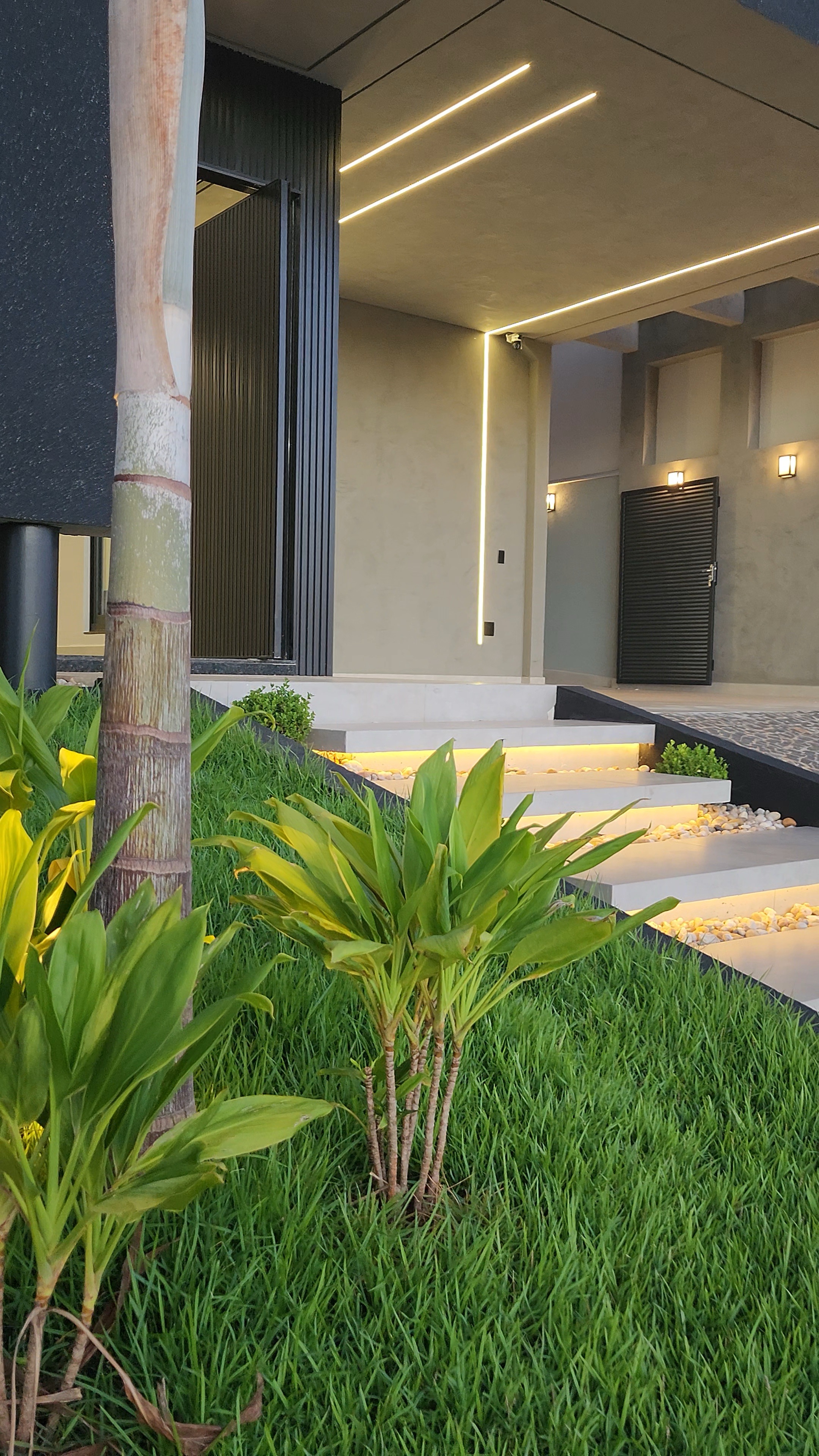 Casa em condominio à Venda, Parque Tauá Araguari, 233 m² construção, 3 suítes, hidro, piscina privativa - Jardim Morumbi, Londrina, PR