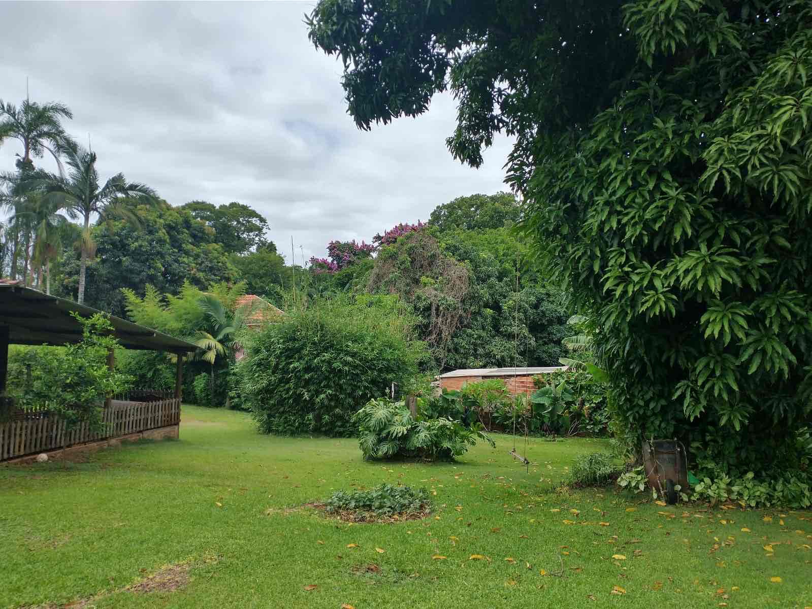 Chácara à venda, próximo ao Royal Forest, 3000 m² total, com casa 300m² de construção, 3 quartos sendo 1 suíte, Shangri-lá, Londrina, PR