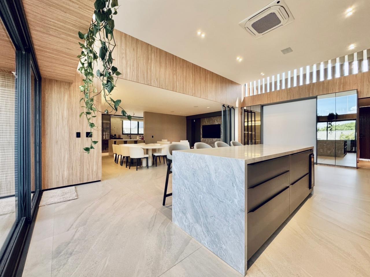 Casa com Porteira fechada no condomínio Sun Lake -  Londrina, PR