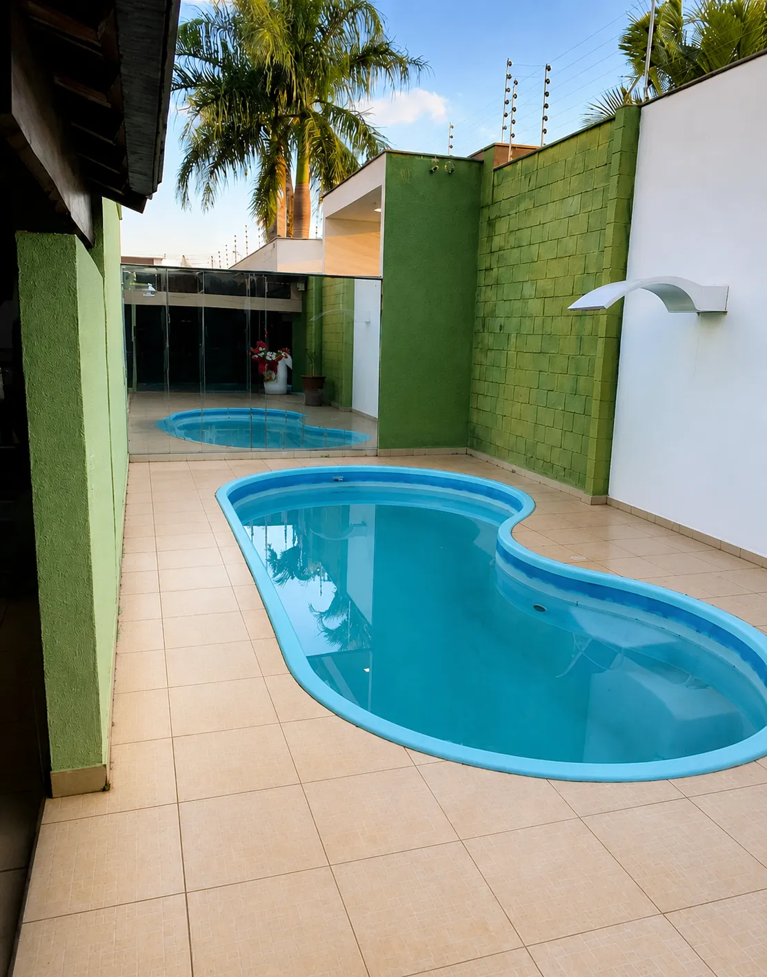 Vende-Se Casa Em Condomínio Fechado Em Londrina/Pr.