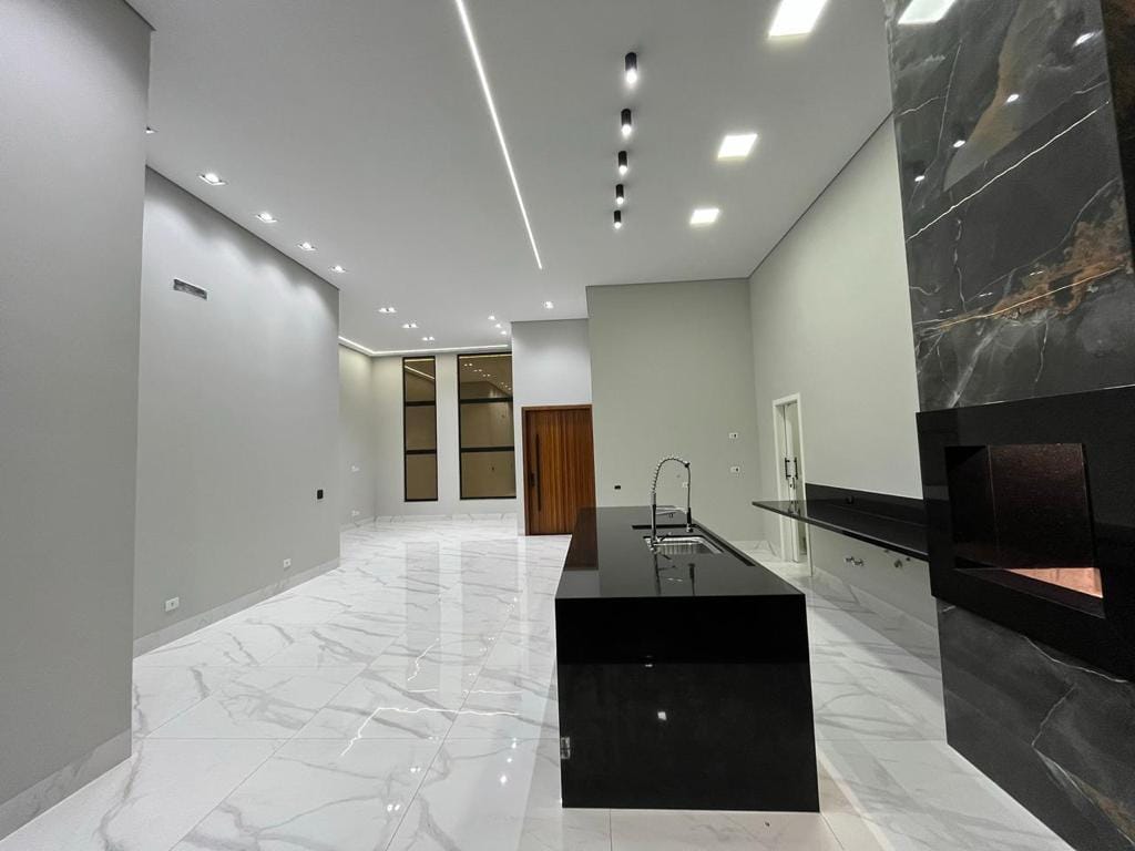 Casa à 173m² venda/3 suítes (sendo 1 master com closet)Piscina/4 vagas - Condomínio Legend Santa Rosa, Londrina, PR