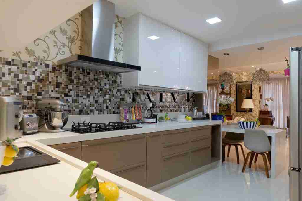 Apartamento  à Venda, Edifício Venezia, 172m² úiteis, 2 suítes, 3 vagas, todo planejado - Centro, Arapongas, PR