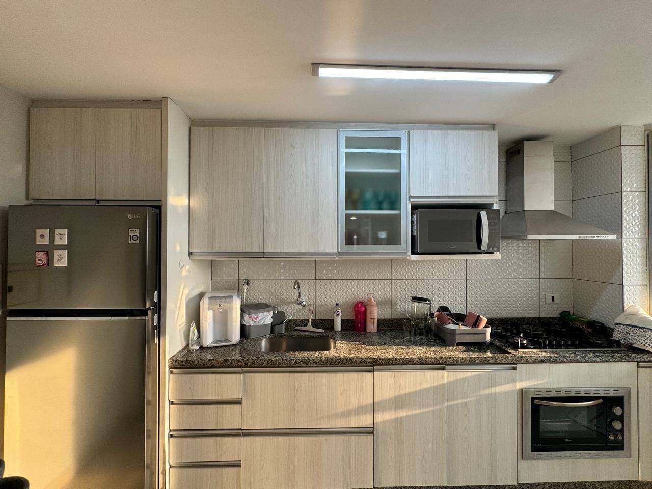 Apartamento à venda, 69m² úteis, Edifício Solario Jardin Residence, 2 quartos, completo em armários  - Centro, Londrina, PR.