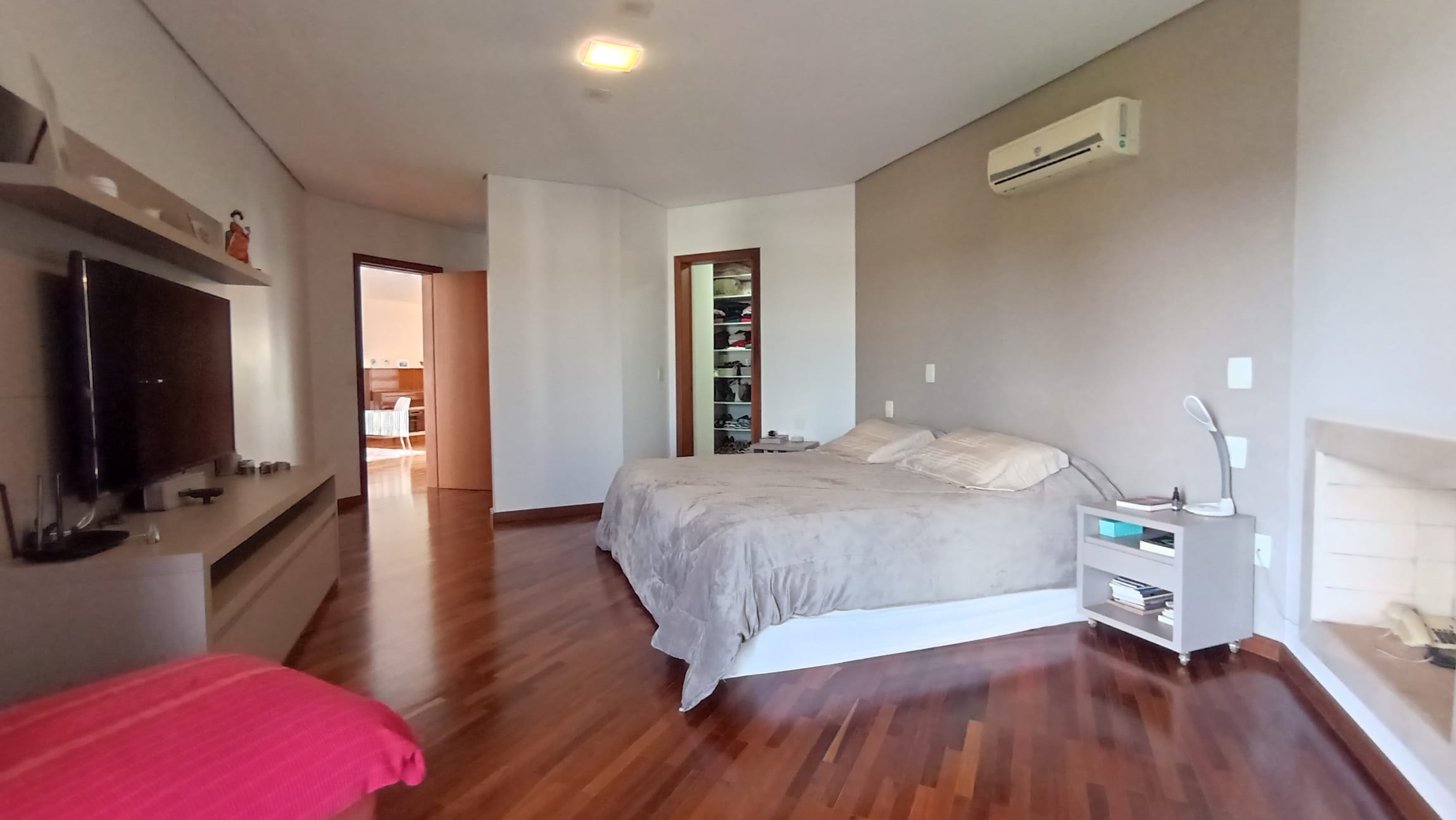 Casa à venda, Royal Park Resort, 4 suítes - Piscina -  Londrina, PR