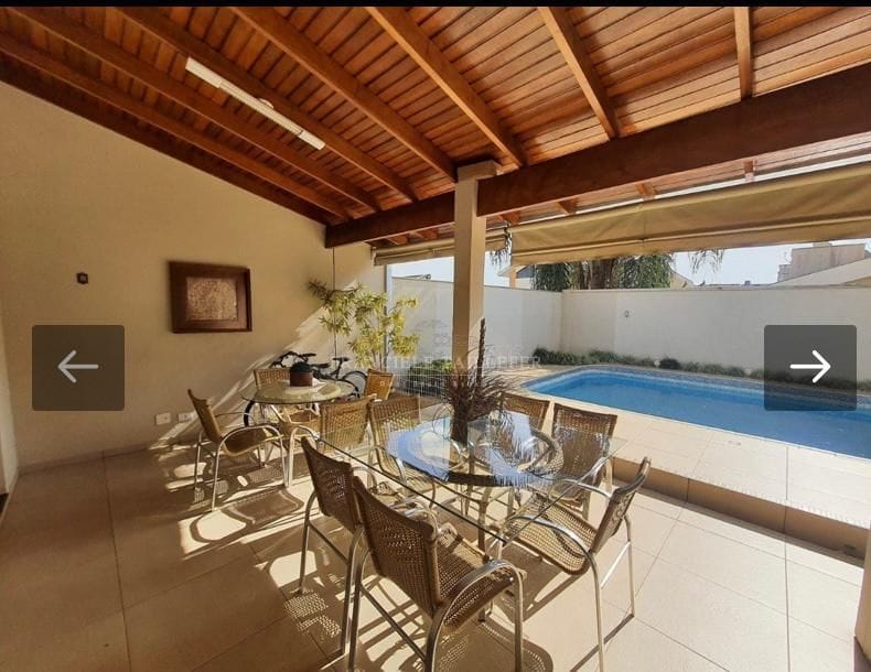 Sobrado a venda, Cond. Village Pinheiro, 246 m² úteis, 3 quartos sendo 1 suite master, 4 vagas- Portal de Versalles II- Londrina Pr