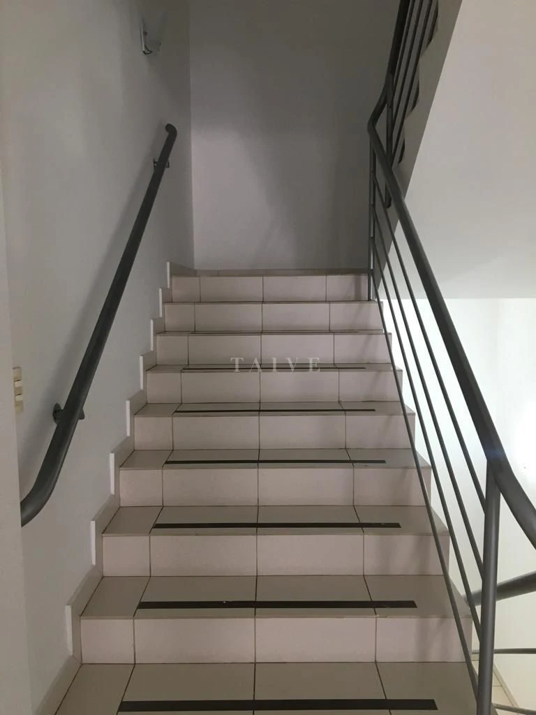 Barracão para locação, Av. Maringá, 814m² úteis, 14 garagens, frente vidro, Londrina-PR - foto 24