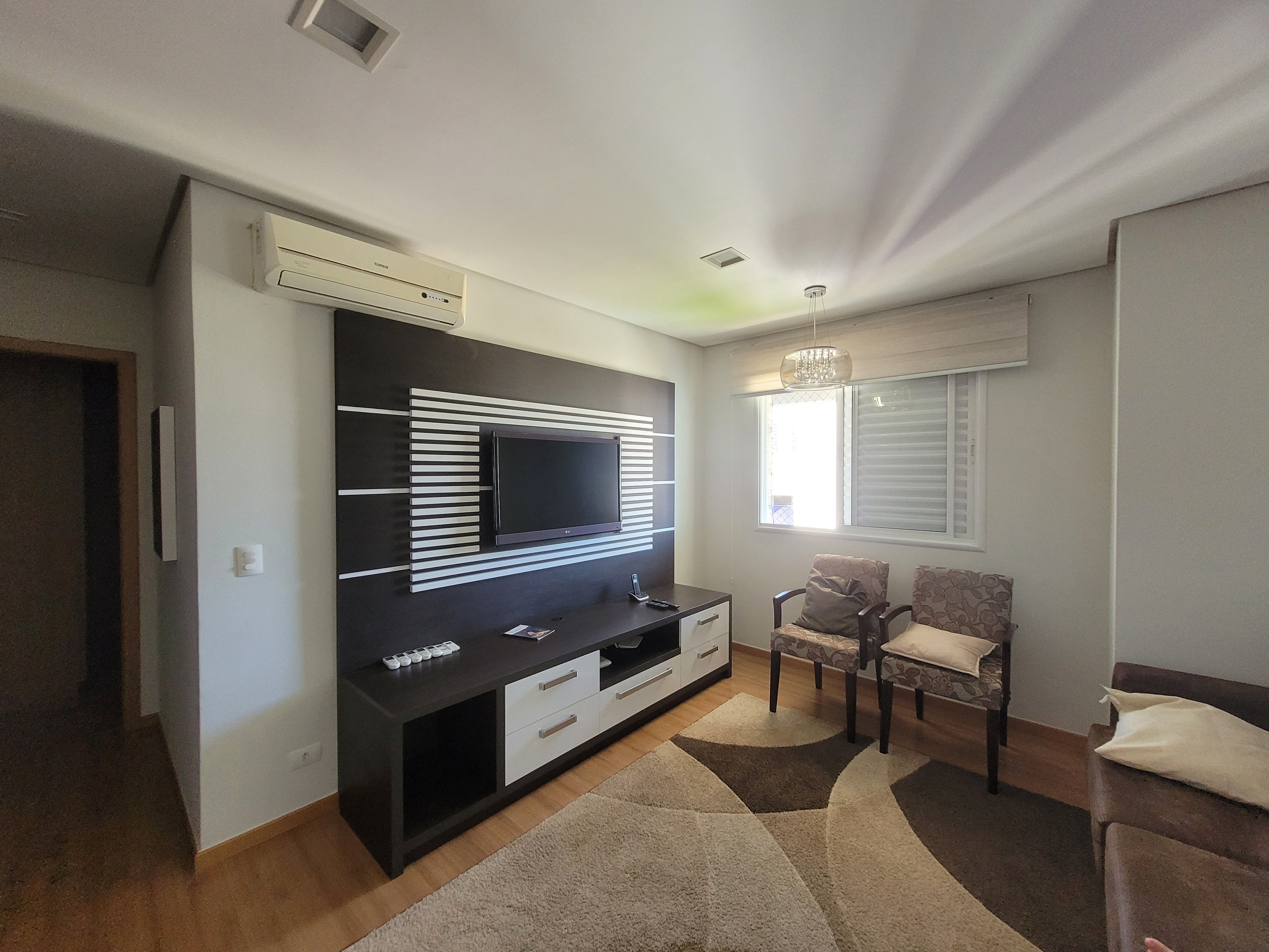 Apartamento à venda, Edifício Terroir, PORTEIRA FECHADA, 113m² úteis, mobiliado, 3 suítes, 2 vagas, andar alto, Gleba Fazenda Palhano, Londrina, 