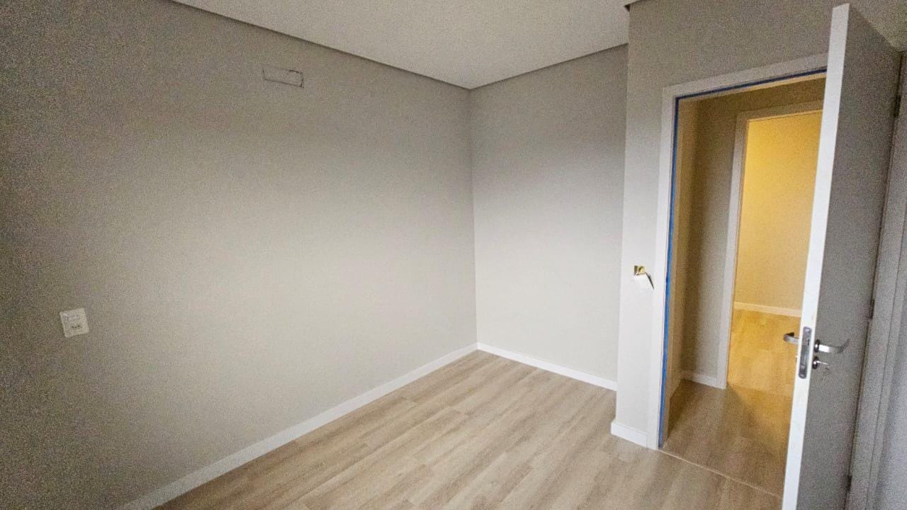 Casa à venda, condomínio Morada das Flores, 129m² úteis,  3 quartos sendo 1 suíte, 2 vagas- recém construída - Cambé - PR
