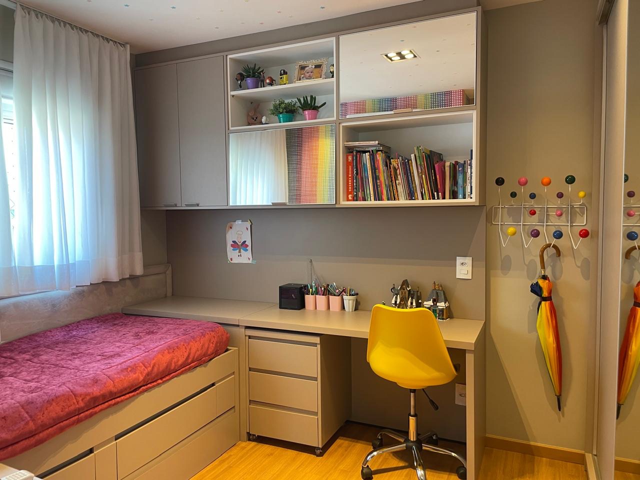 Apartamento à venda Cenário Residence, 3 dormitórios, 1 suite e 3 garagens, Centro, Londrina, PR