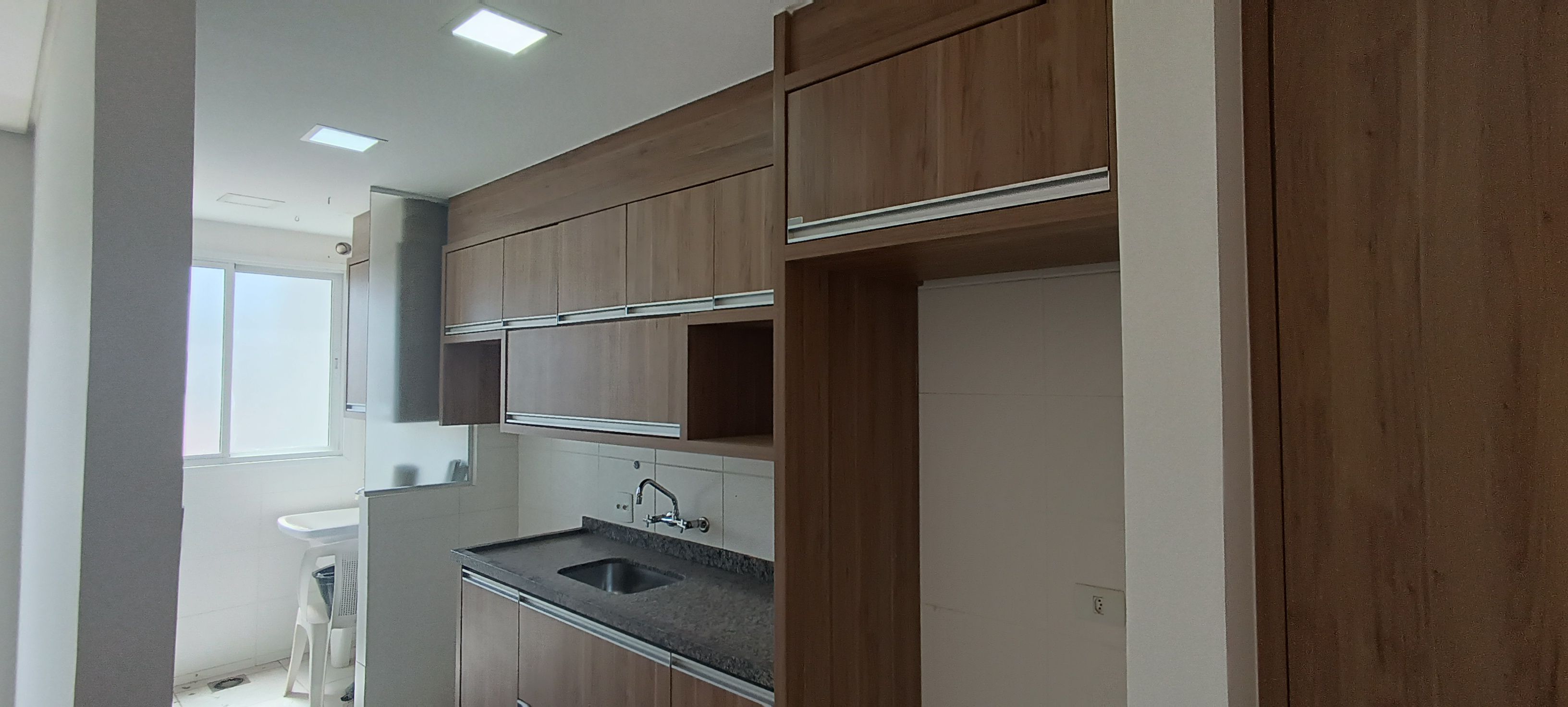 Apartamento à venda, Edifício Aquaparque, 69m², 2 quartos sendo 1 suíte, próx Av Maringá- Vitória, Londrina, PR
