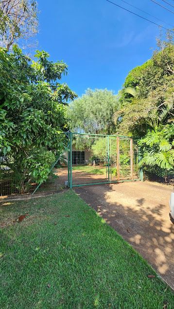 Chácara à Venda, 2500m², Condomínio Golf Ville, casa 120m² úteis, cozinha planejada - Recanto Santa Andréa, Cambé, PR