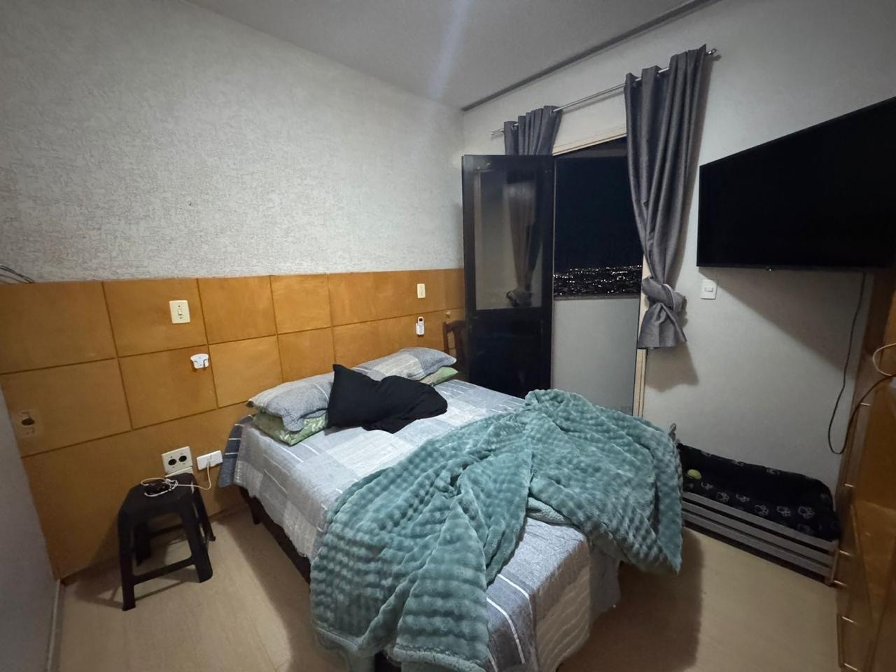 Apartamento à venda, Edifício Bavaria, 3 quartos sendo 1 suíte, 2 vagas, andar alto -Centro Londrina, PR