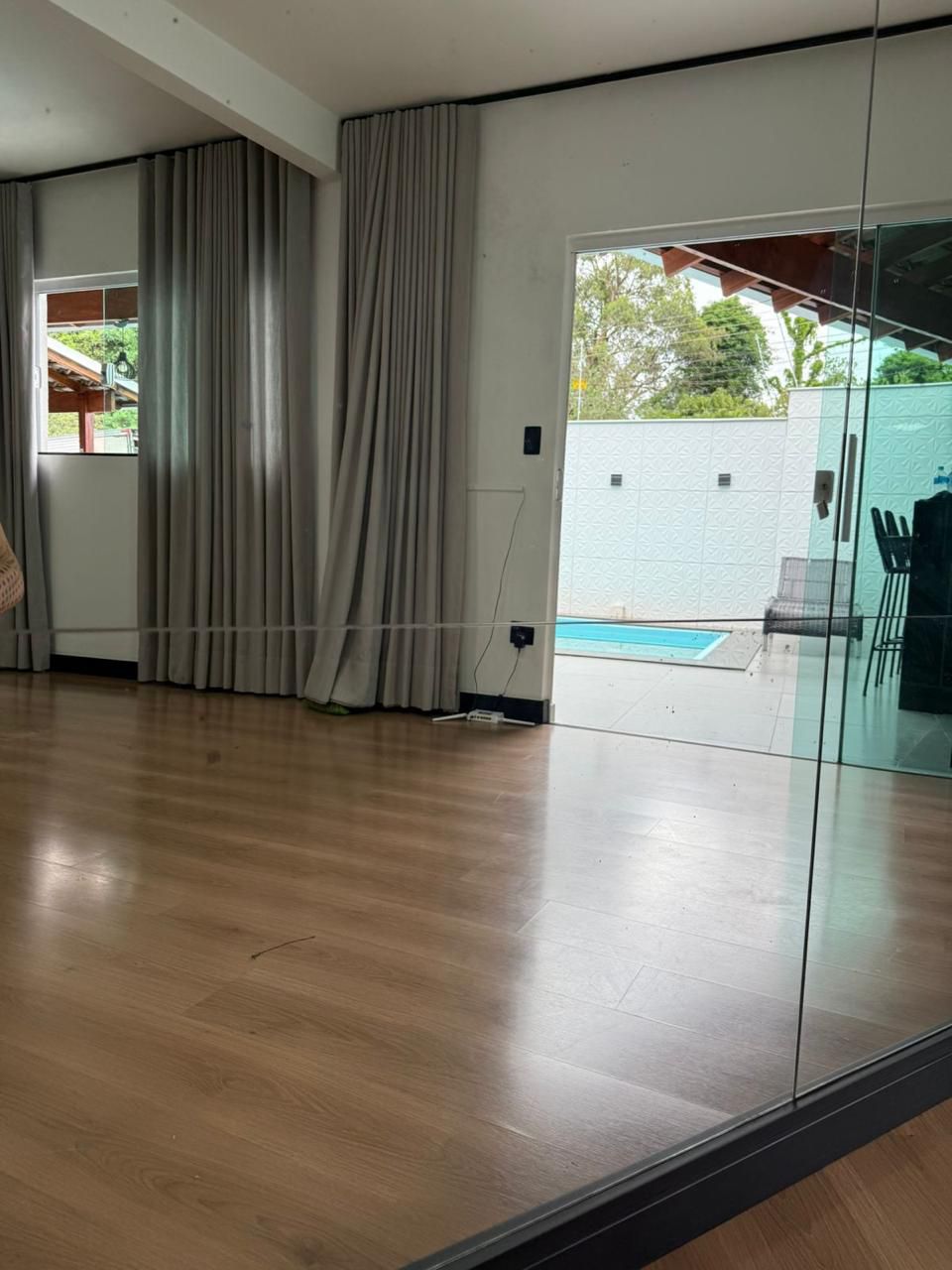 Casa à venda, Jd Abussafe, 220 m², com piscina, 3 Quartos sendo 1 suite, Londrina, PR
