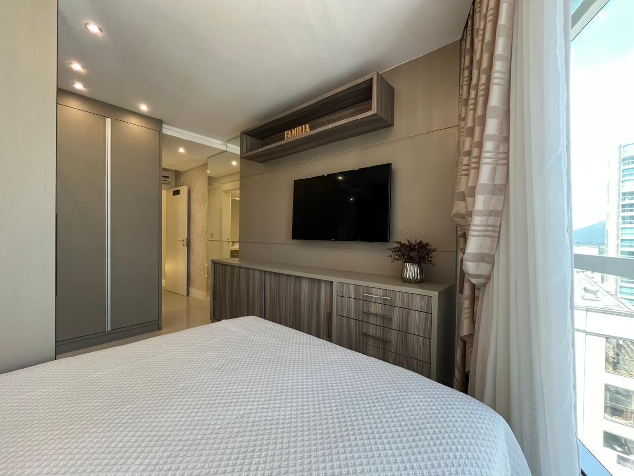 Apartamento com vista mar no Edifício Dubai Tower Residence em Itapema, SC
