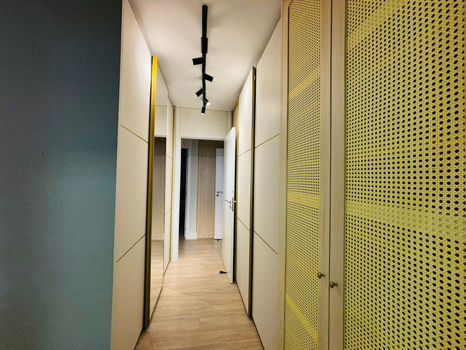 Apartamento à venda, 173 m²úteis, Edifício Queens Park, 3 suítes, closet e hidro, Varanda gourmet, decorado na Gleba Fazenda Palhano -Londrina, P