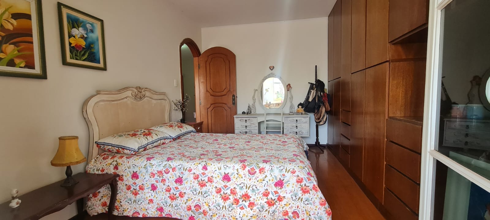 Casa Duplex  à venda, 404m² úteis, 4 quartos sendo 3 suítes,  4 vagas- Jardim Quebec, Londrina, PR