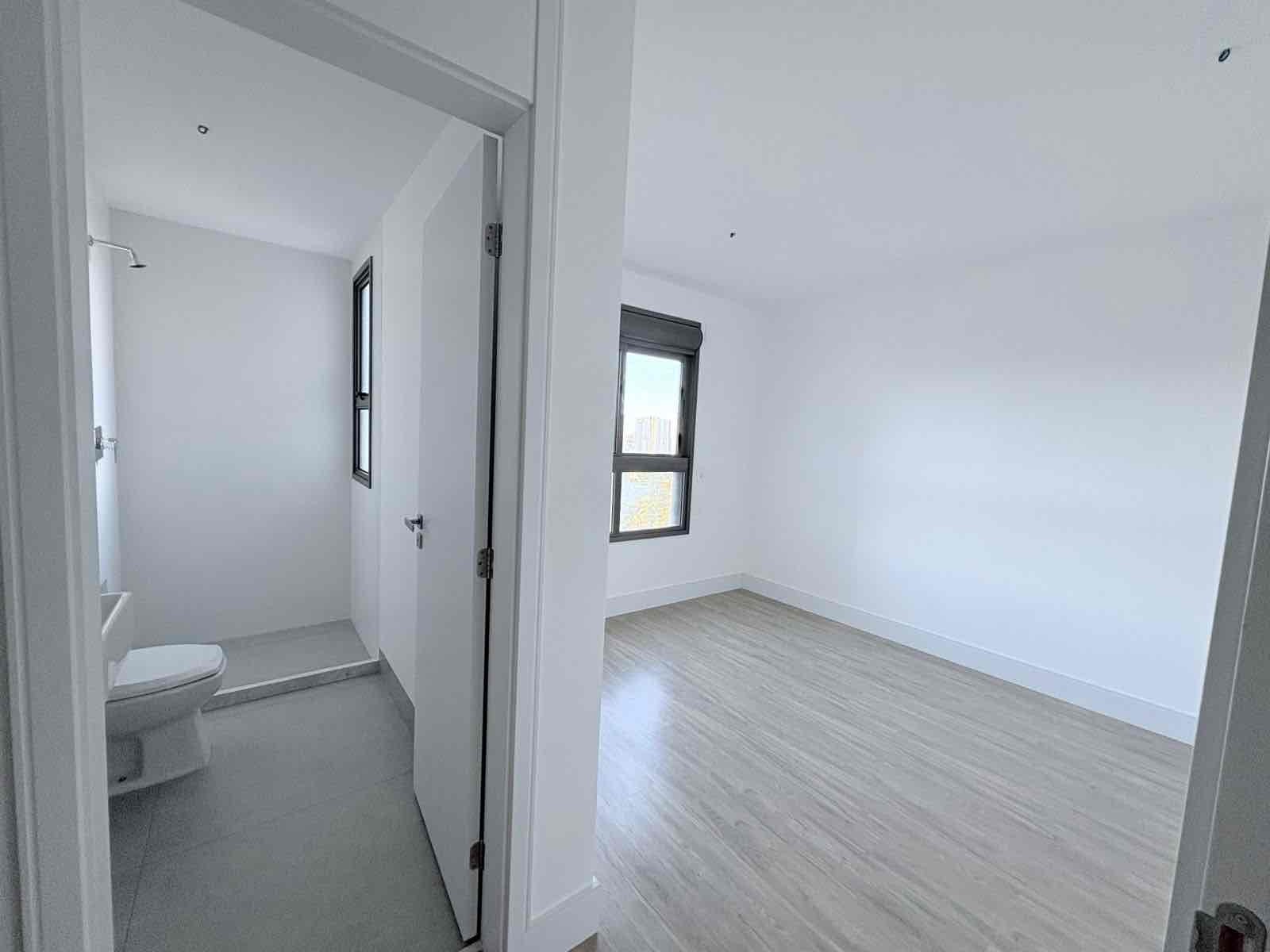 Apartamento novo à Venda, Edifício Lakeside, 232 m² úteis, 3 suítes, 4 vagas, sol da manhã,  elevador privativo, sacada com skinglass- Bela Suiça