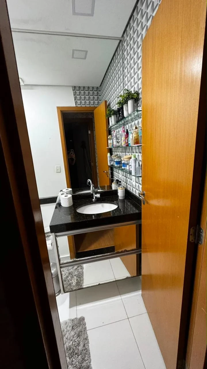 Apartamento Mobiliado à Venda no Liberty Towers, Andar Alto, 2 Vagas de Garagem