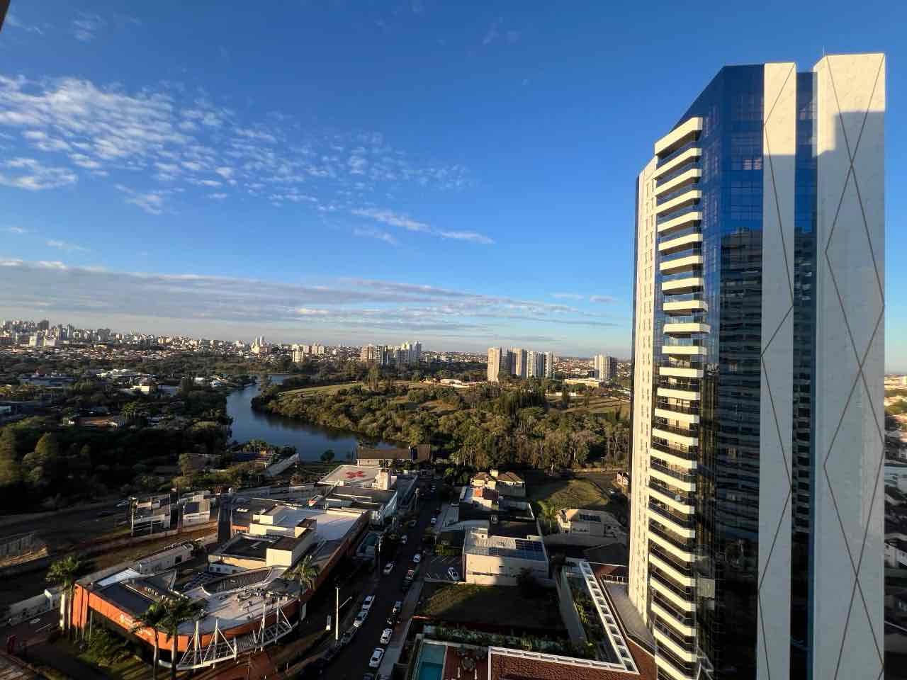 Apartamento à venda, Edifício Pallazo Di Césare , 156m2 úteis, 3 suítes, 3 vagas, andar alto, vista Lago, mobiliado, Bela Suiça, Londrina, PR
