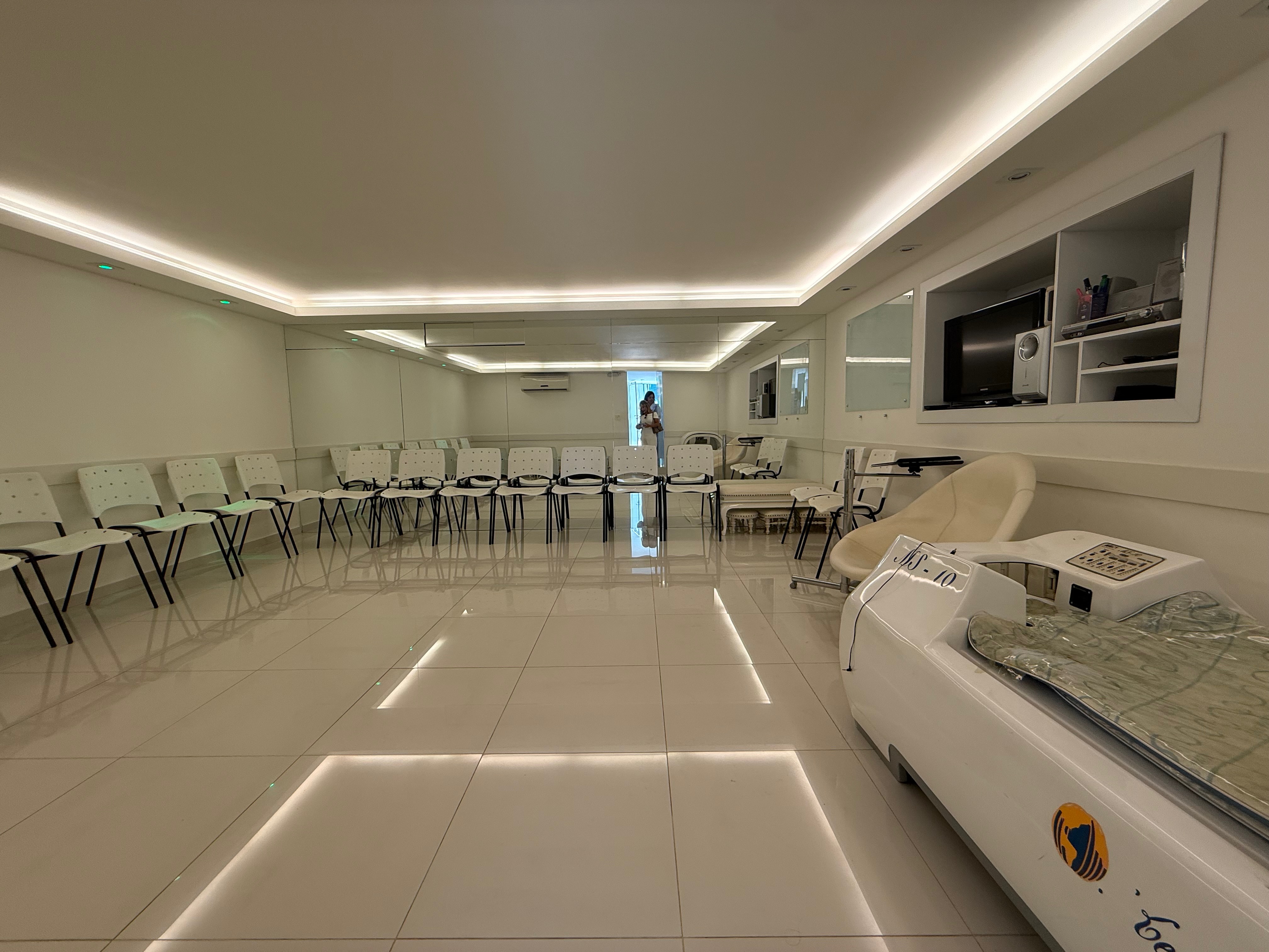Clinica mobiliada em funcionamento para locação em Londrina