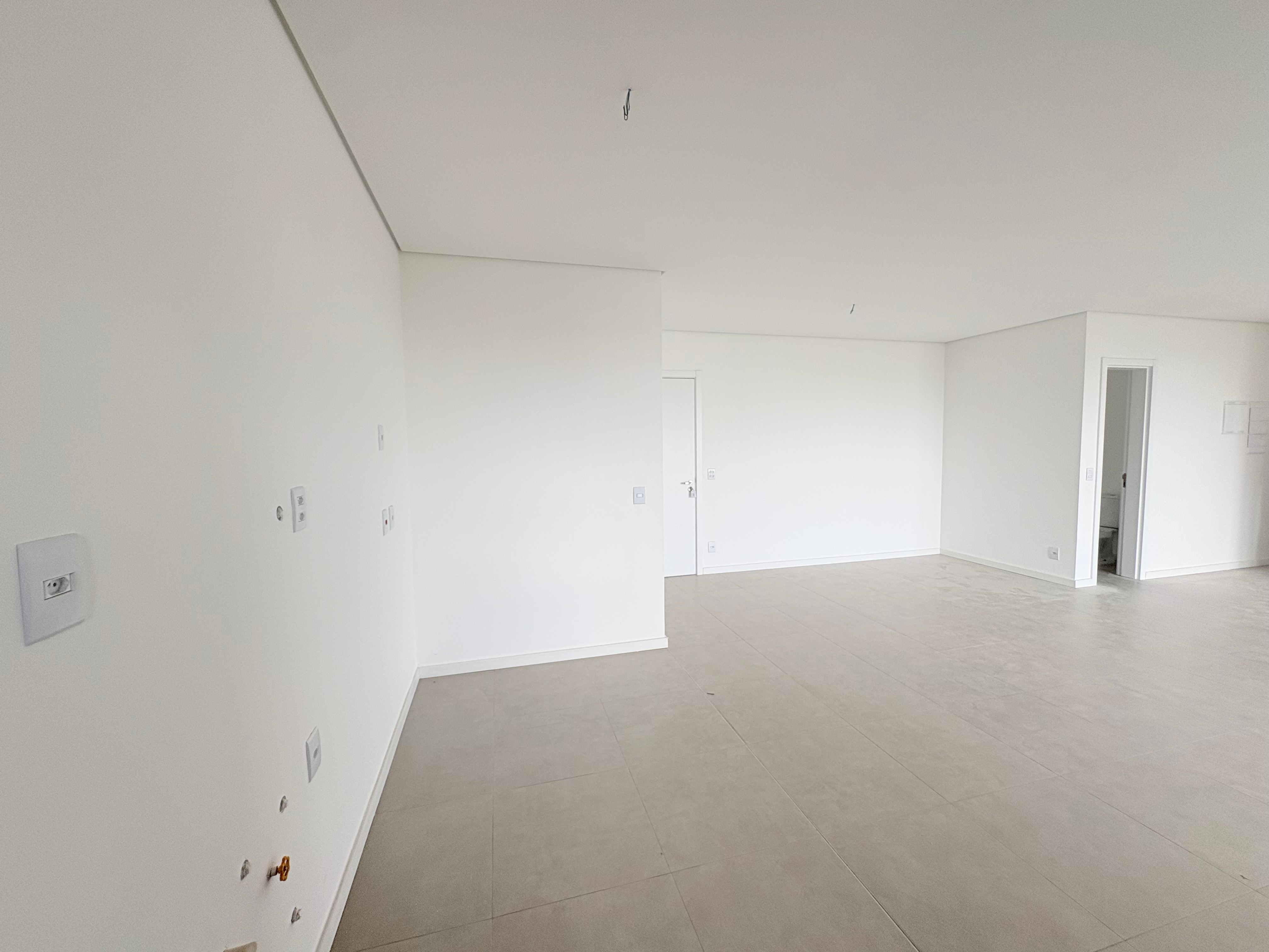Apartamento à venda,  Edifício Tay, 98m² úteis, 2 suítes, 2 vagas -  Gleba  Palhano - Londrina Pr