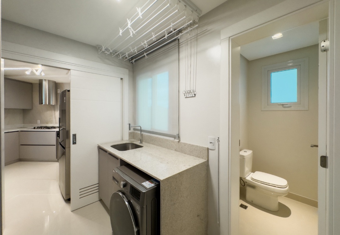 Apartamento à venda vista mar - Edifício Infinity Coast, 164m² úteis, 3 suítes, andar alto, 3 vagas  -  Pioneiros, Balneário Camboriú, SC