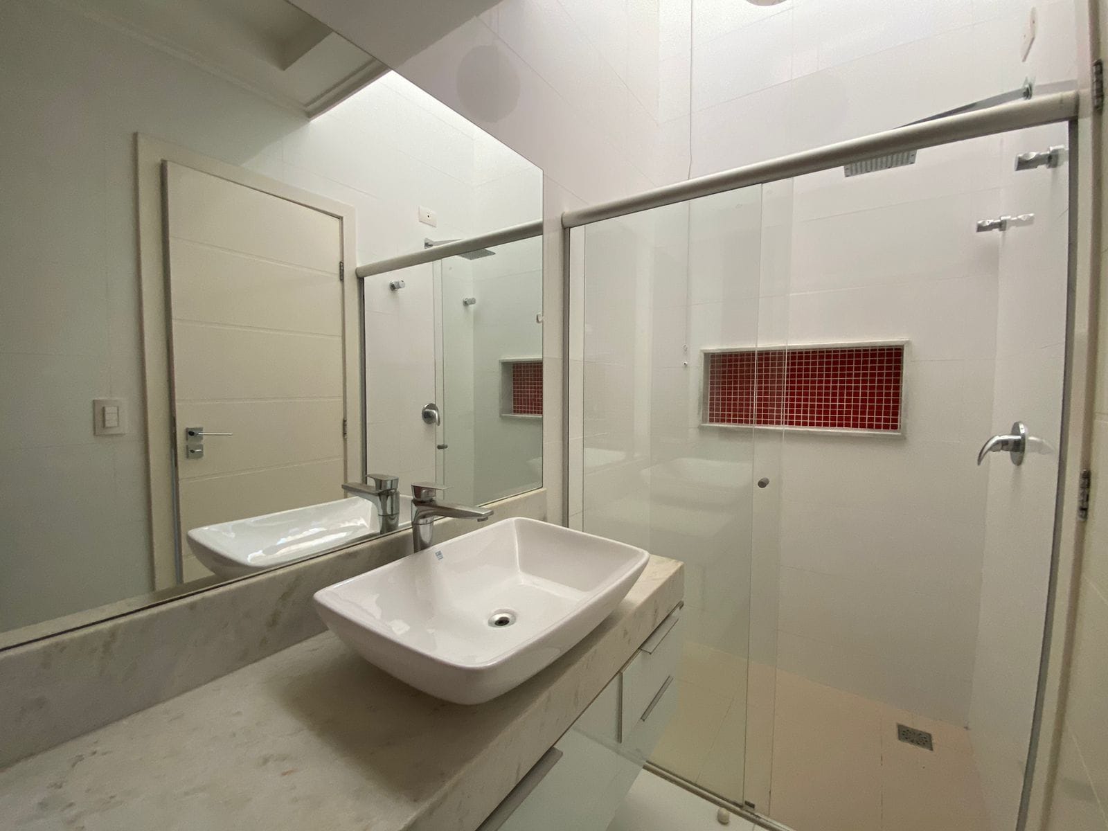 Triplex de luxo 500m² úteis/4 suítes no Cond. Alphaville II, churrasqueira /piscina, ar condicionado, 2 lareiras - Vivendas do Arvoredo - Londrin