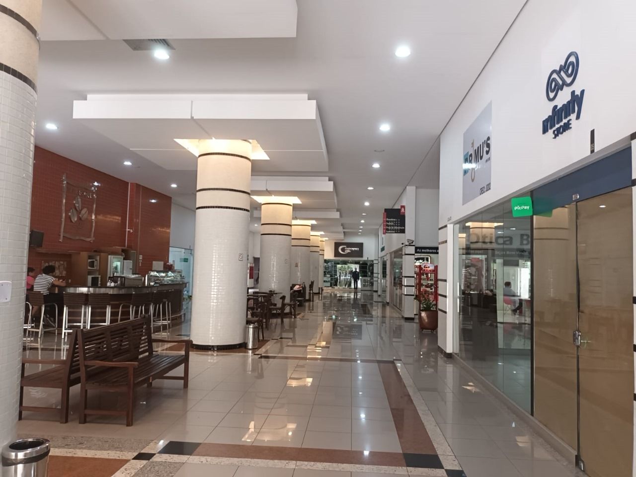 Sala à venda  no Edifício Sao Paulo Towers, térreo, 80m2 , Centro, Londrina, PR