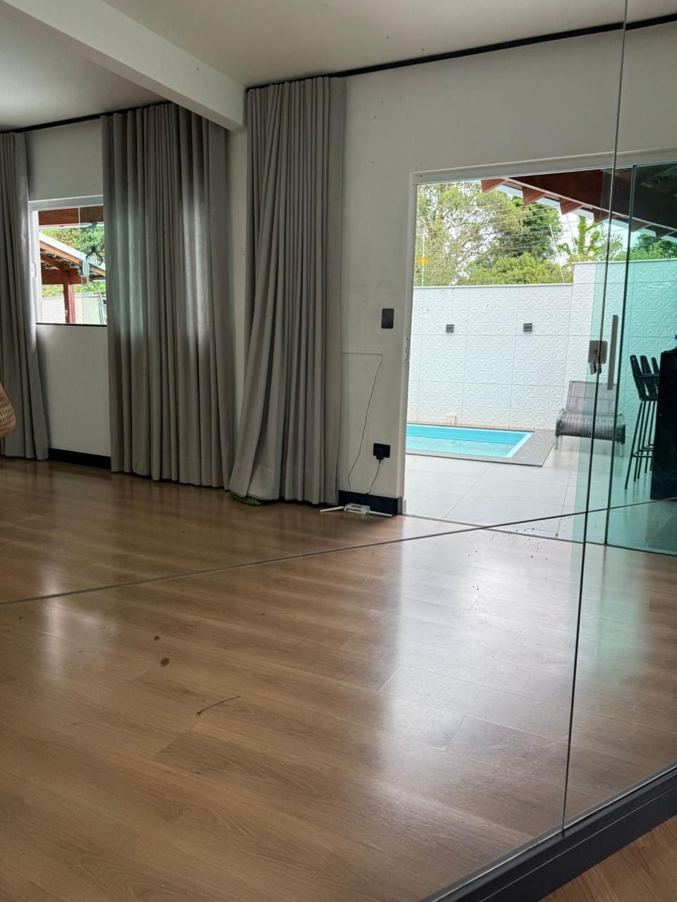 Casa à venda, Jd Abussafe, 220 m², com piscina, 3 Quartos sendo 1 suite, Londrina, PR