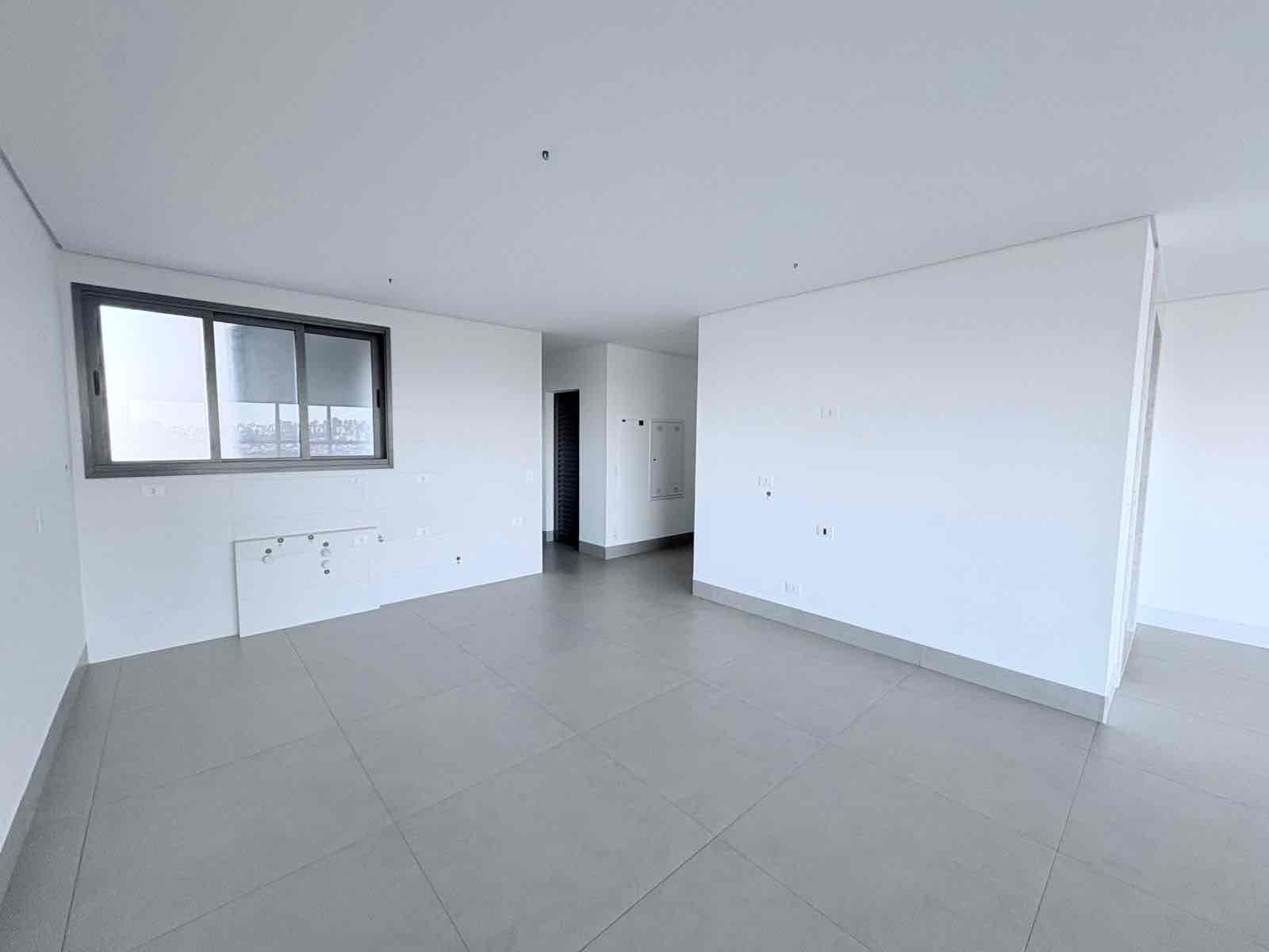 Apartamento novo à Venda, Edifício Lakeside, 232 m² úteis, 3 suítes, 4 vagas, sol da manhã,  elevador privativo, sacada com skinglass- Bela Suiça