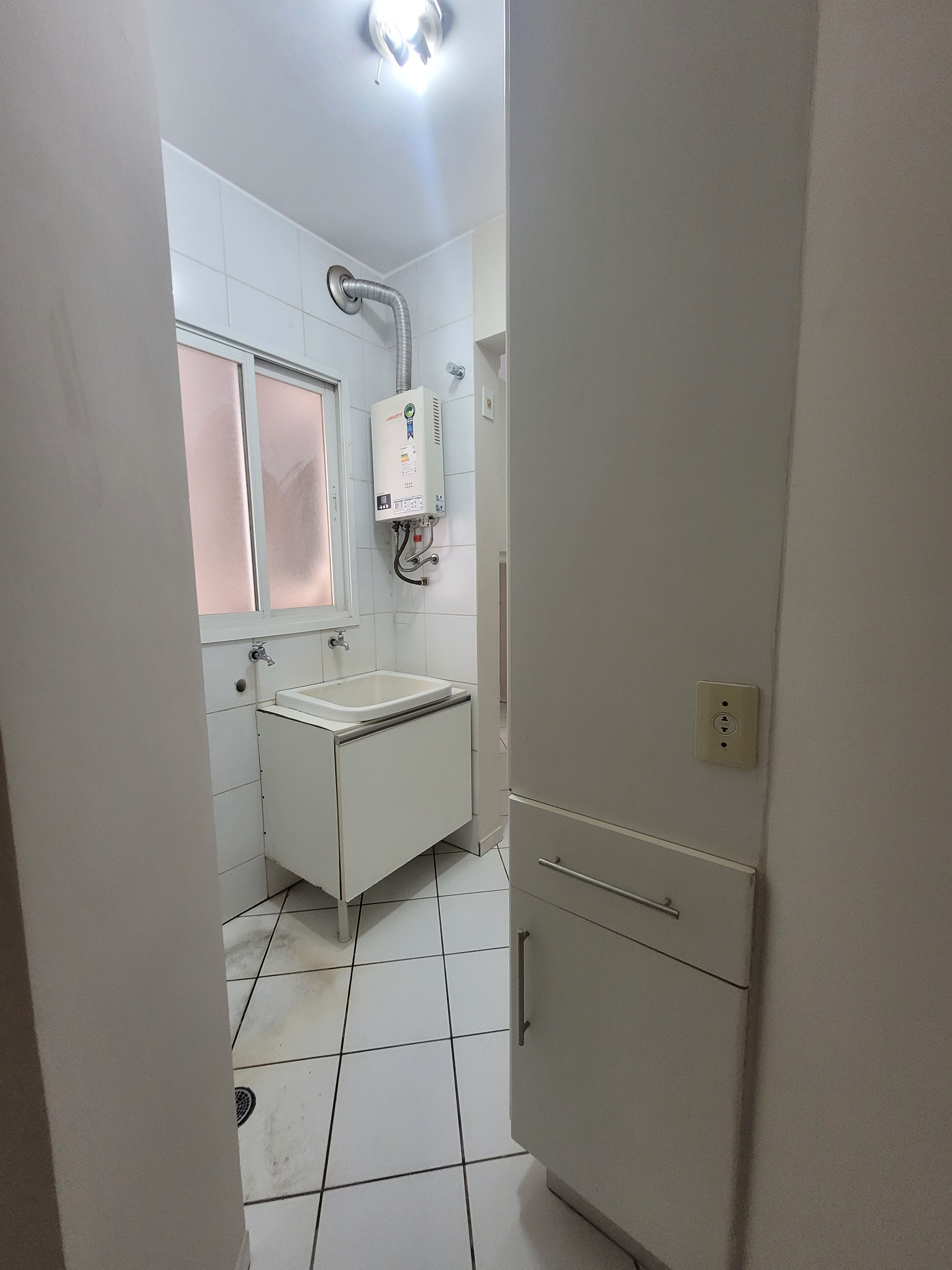 Apartamento  à Venda no edifício  Portal do lago,3 quartos/ 1 suite, andar alto, sol da manha,2 vagas de garagem,Gleba Fazenda Palhano, Londrina,