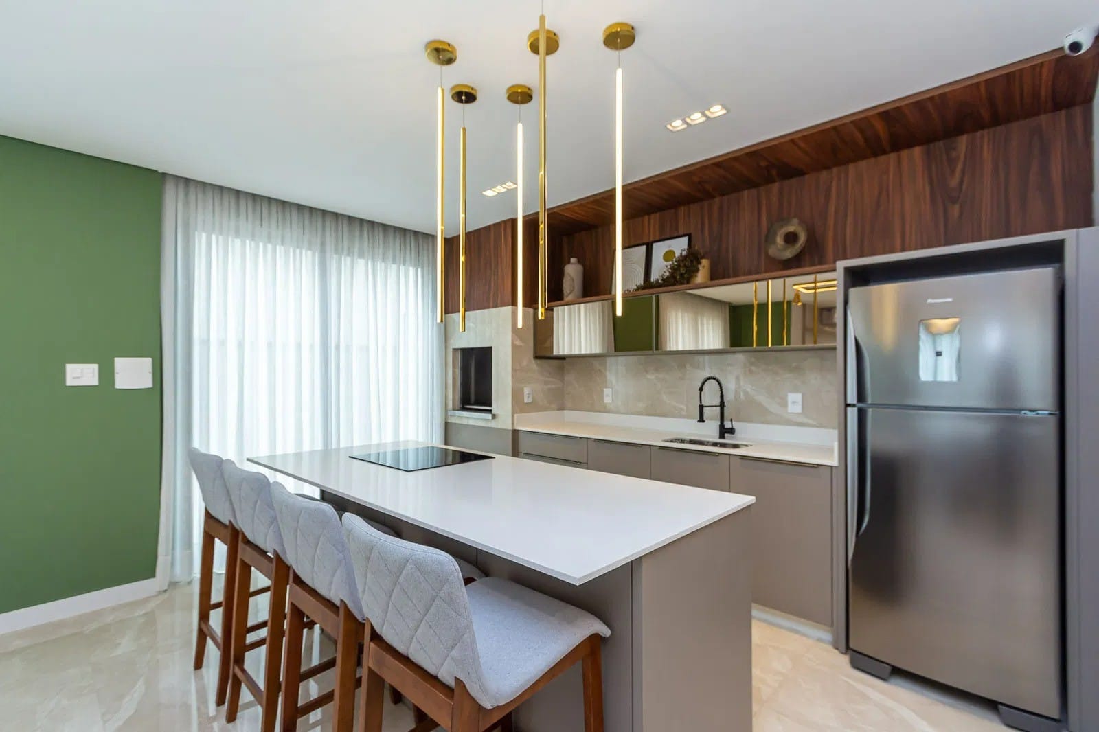 Apartamento à venda, Edifício Costa, 136m²úteis,  4 suítes, 1 Lavabo, 2 vagas, próximo a roda gigante, Pioneiros, Barra norte- Balneário Camboriú