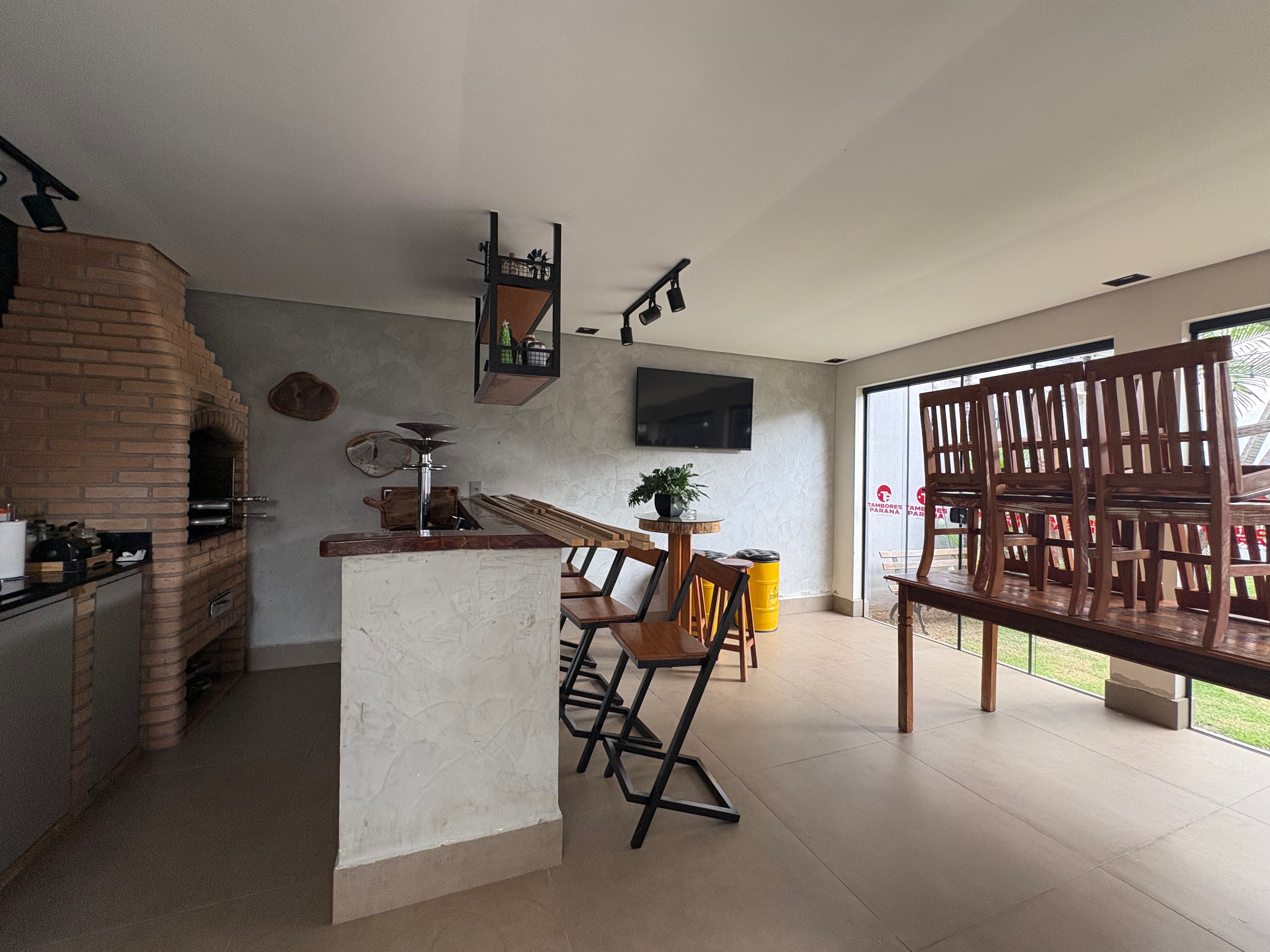 Casa à venda, térrea, 3 quartos sendo 1 suíte, toda planejada - São Pedro, Londrina, PR