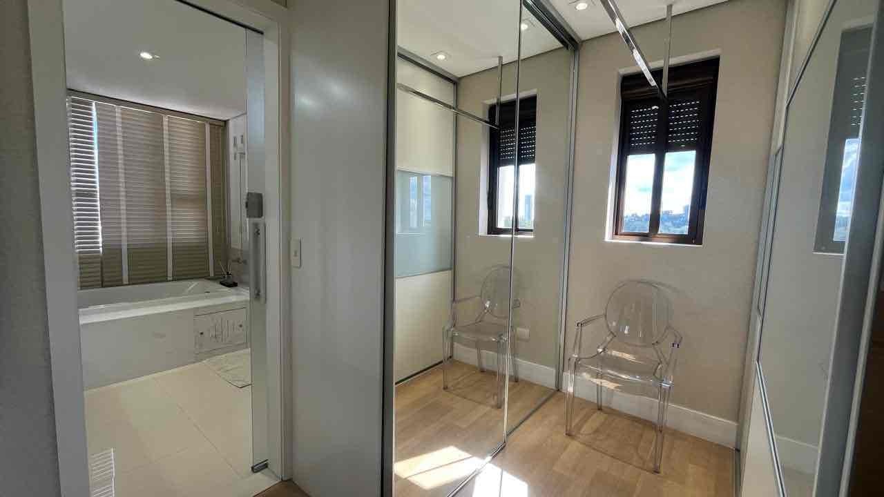 Apartamento semi mobiliado à venda, Edifício Palazzo Veronesi, 240m² úteis, 4 quartos sendo 2 suítes - Bela Suiça, Londrina, PR