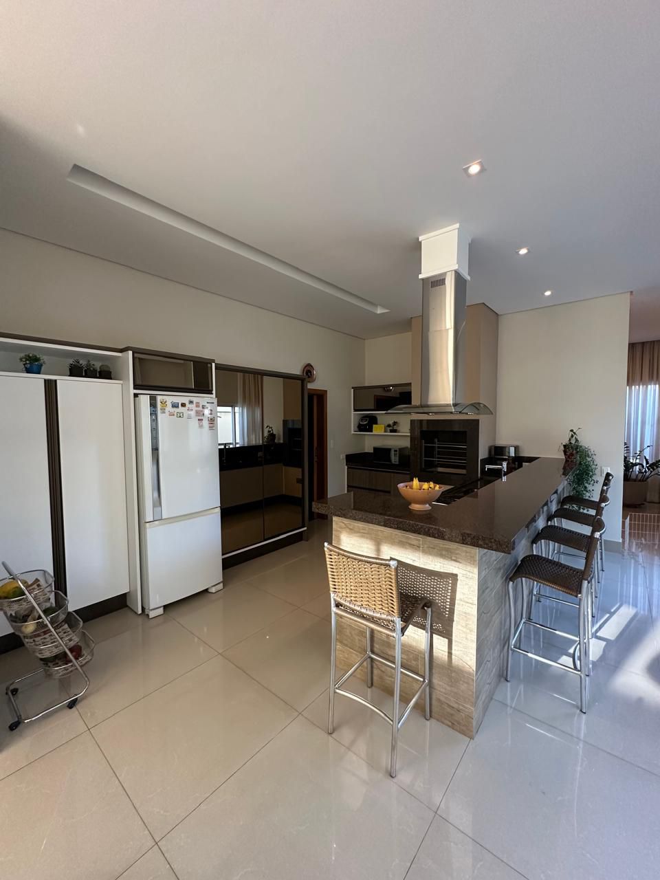Casa à venda, 3 quartos sendo 1 demi suite, 360 m², Condomínio  Ville Campestre, Londrina, PR