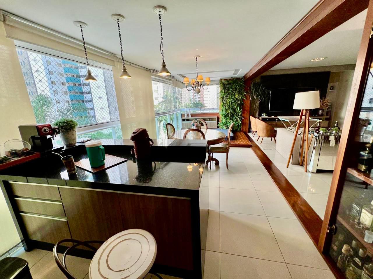 Apartamento  à venda, Ed. Maison Victoria, 183m², 3 suítes, 2 vagas -  Santa Rosa, Londrina, PR