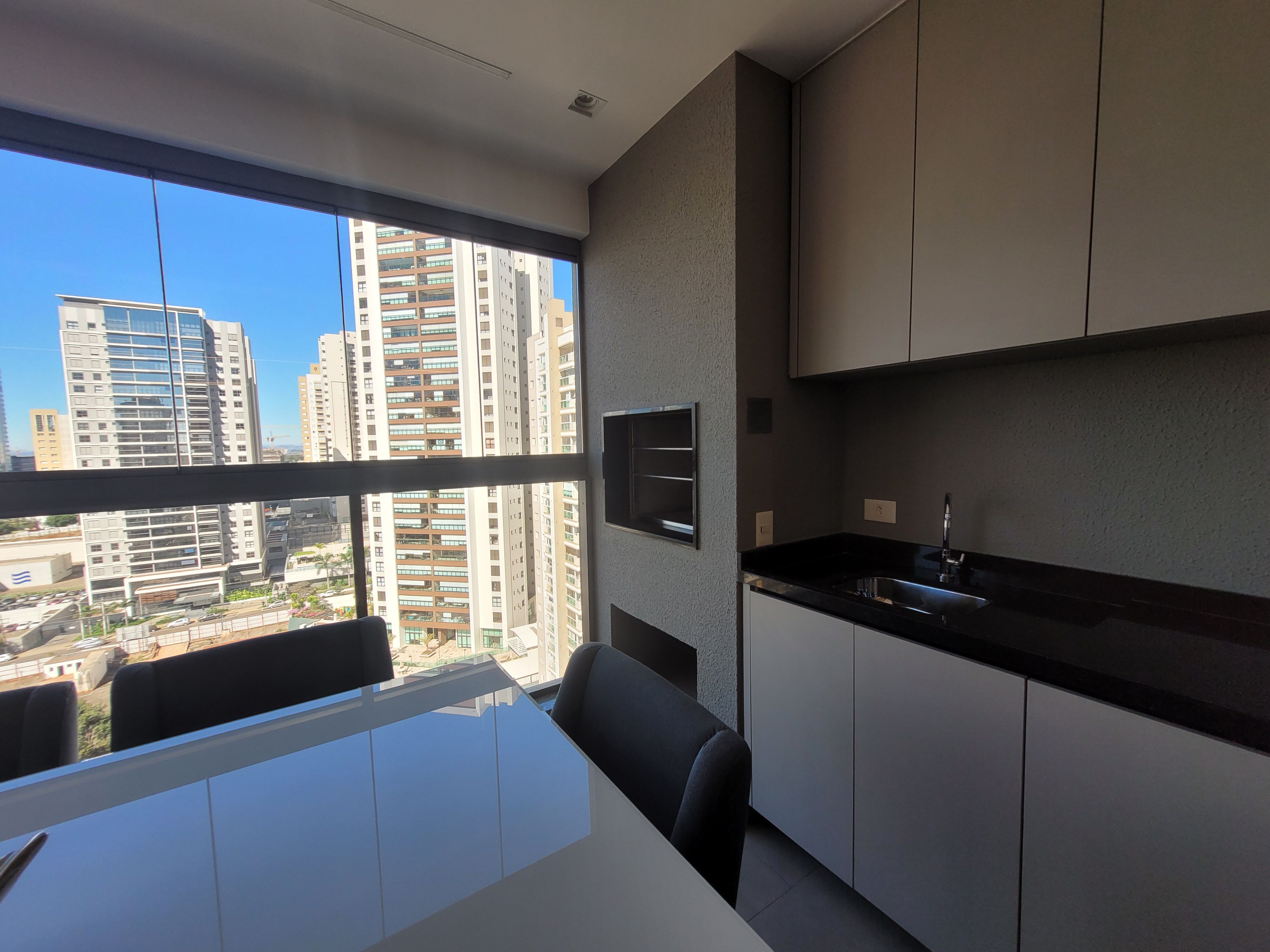 Apartamento à venda no Edifício Glória Residence, mobiliado, 114m², com 3 dormitórios, andar alto,  - Gleba Palhano - Londrina/PR